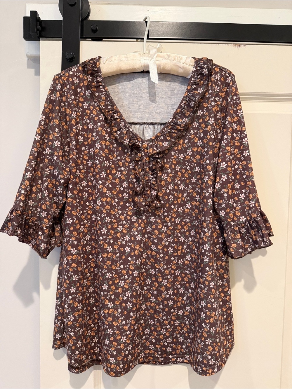 Brown Floral Ruffle Women's Top w half-sleeves